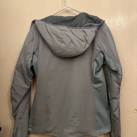 Arc’teryx Atom LT Women’s Large Hoodie - Picture 6 of 7